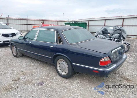 2000 Jaguar Xj8 Vanden Plas from USA, damaged, VIN SAJDA24CXYLF05346